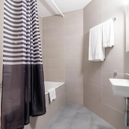 Modern 1 Bedroom At Le Bouveret. Self-checkin. 公寓 *
