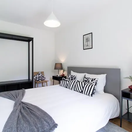 Modern 1 Bedroom At Le Bouveret. Self-checkin. * Port-Valais